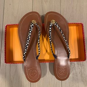 Tory Burch Terra Thong Flip Flops - nautical dots / navy sea pattern. Size: 8.5
